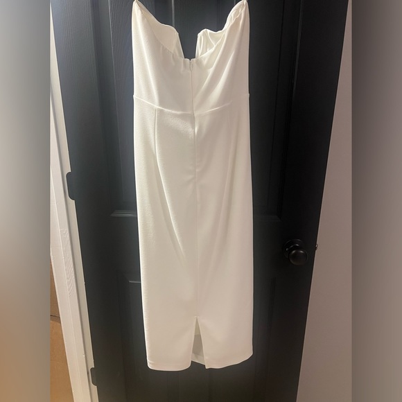 Fitted Midi White Dress - Picture 4 of 4